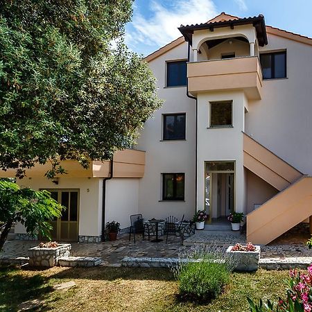Rimbaldo Apartments Krk Town Eksteriør bilde