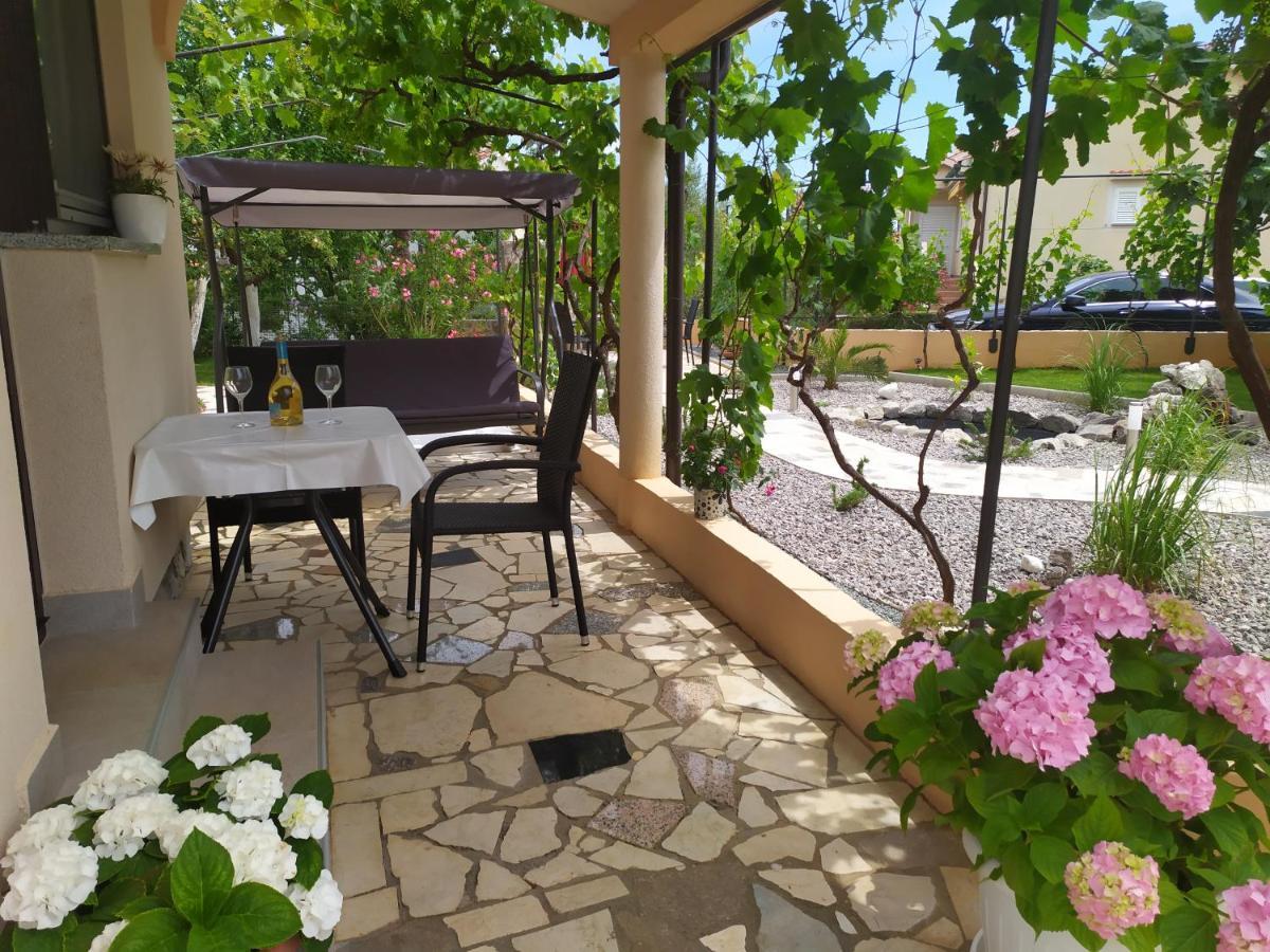 Rimbaldo Apartments Krk Town Eksteriør bilde