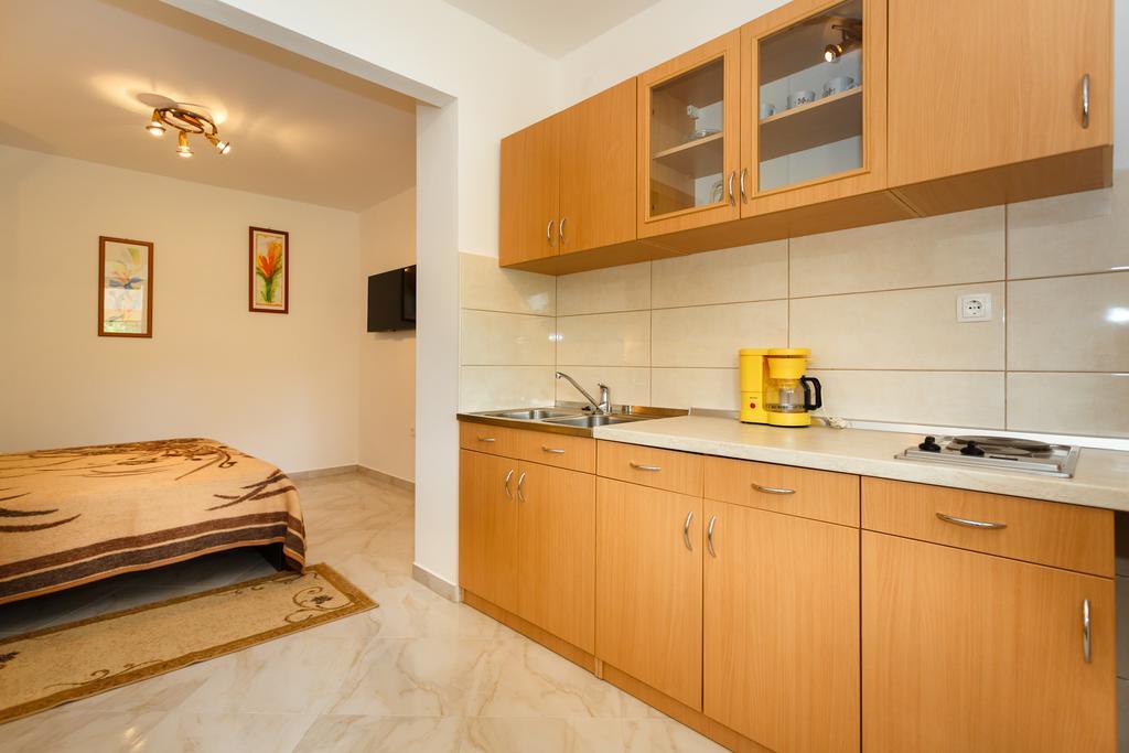 Rimbaldo Apartments Krk Town Eksteriør bilde