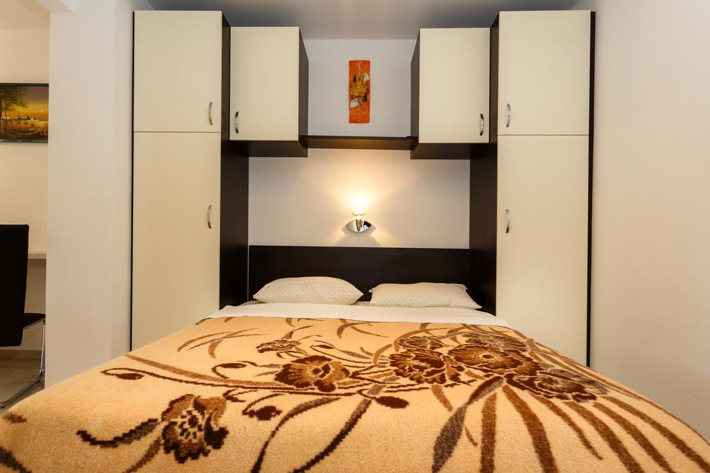Rimbaldo Apartments Krk Town Eksteriør bilde